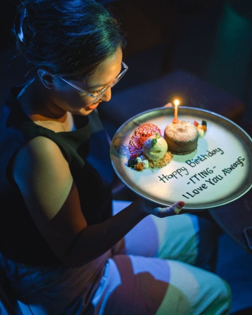Merayakan ulang tahun di Restoran Fine Dining - Midaz Restaurant and Lounge by LDS Group