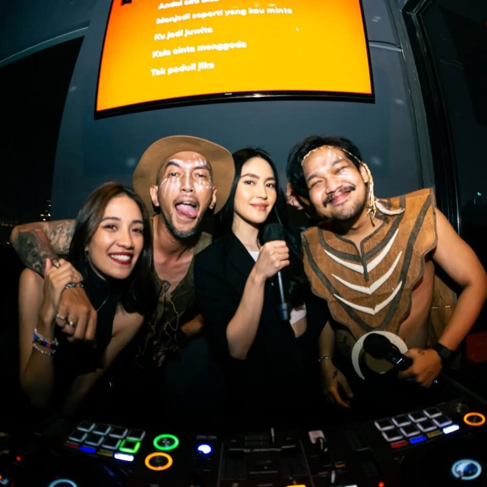 Tempat Nongkrong Baru di Jakarta: Rooftop Bar and Lounge untuk After Party (2024)
